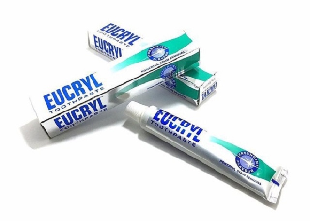 Kem tẩy trắng răng Eucryl