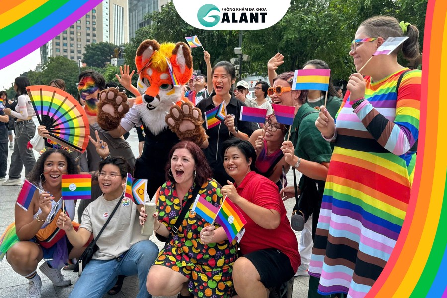 su kien vietpride pho di bo nguyen hue